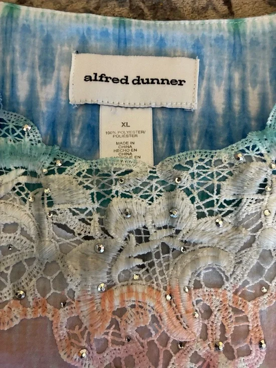 Alfred Dunner Colorful Ikat Boho Crochet Neck Resort Top XL - Picture 2 of 4